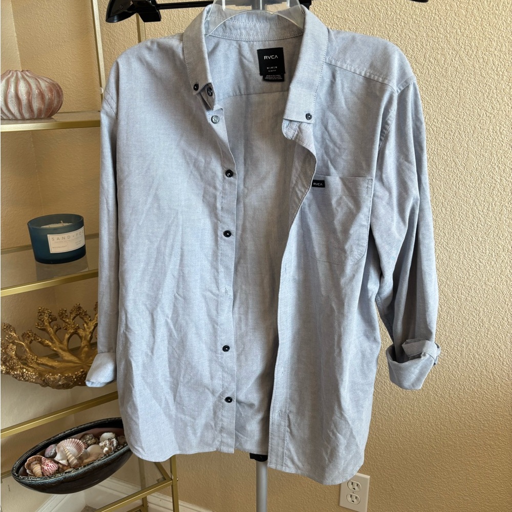 RVCA Men’s‎ Medium Slim Fit Light Blue Chambray Button Down Shirt